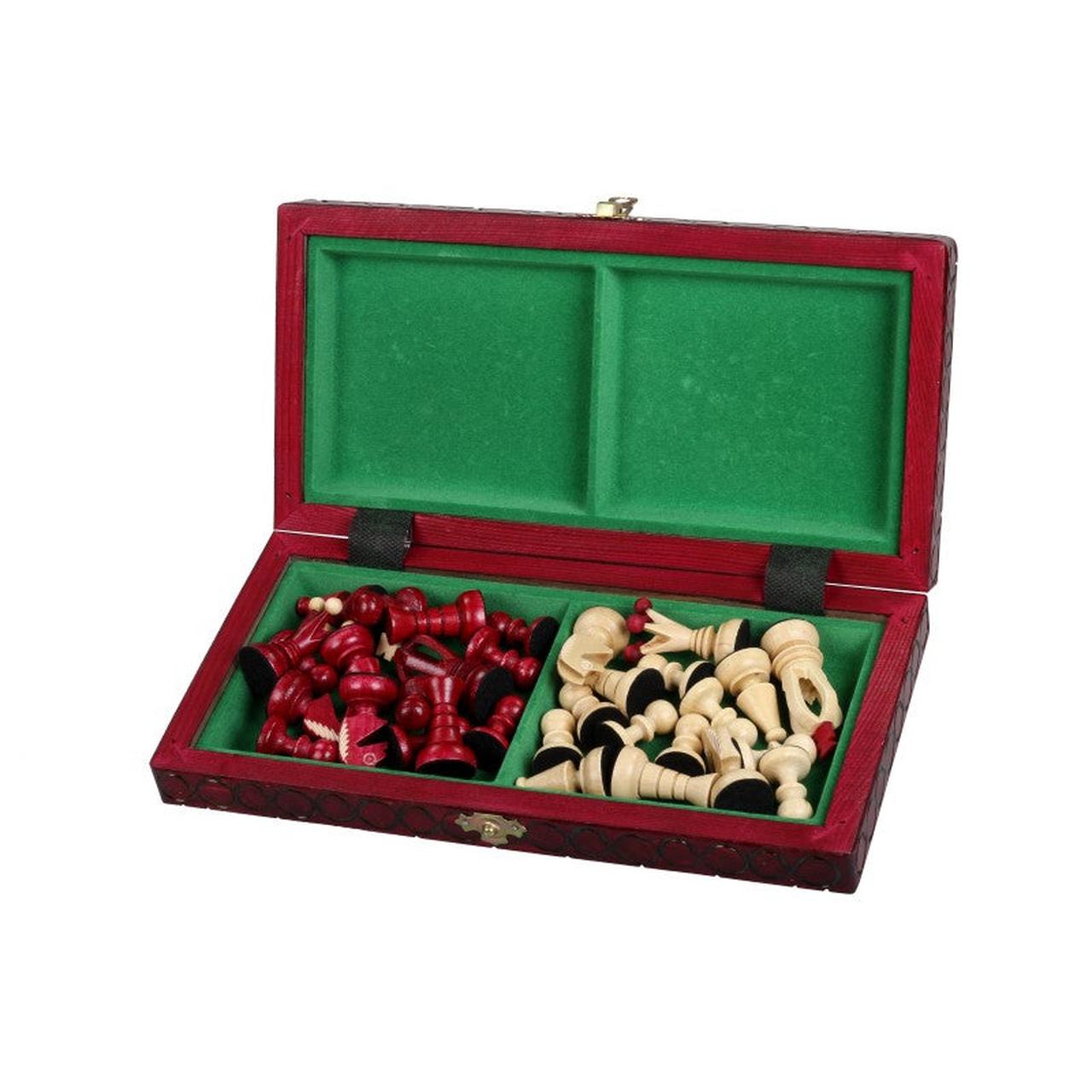 <tc>KING'S RED Chess Set</tc>